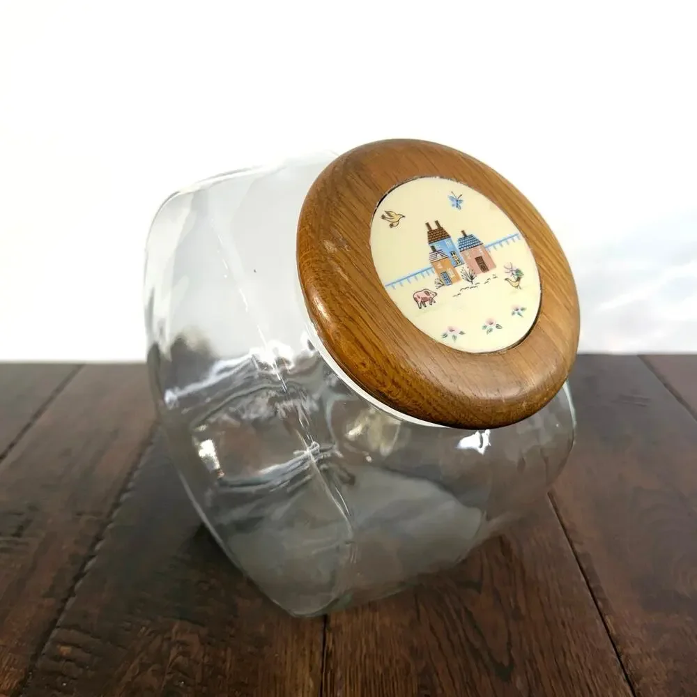 Vintage Heartland International Glass Canister with Wooden Lid